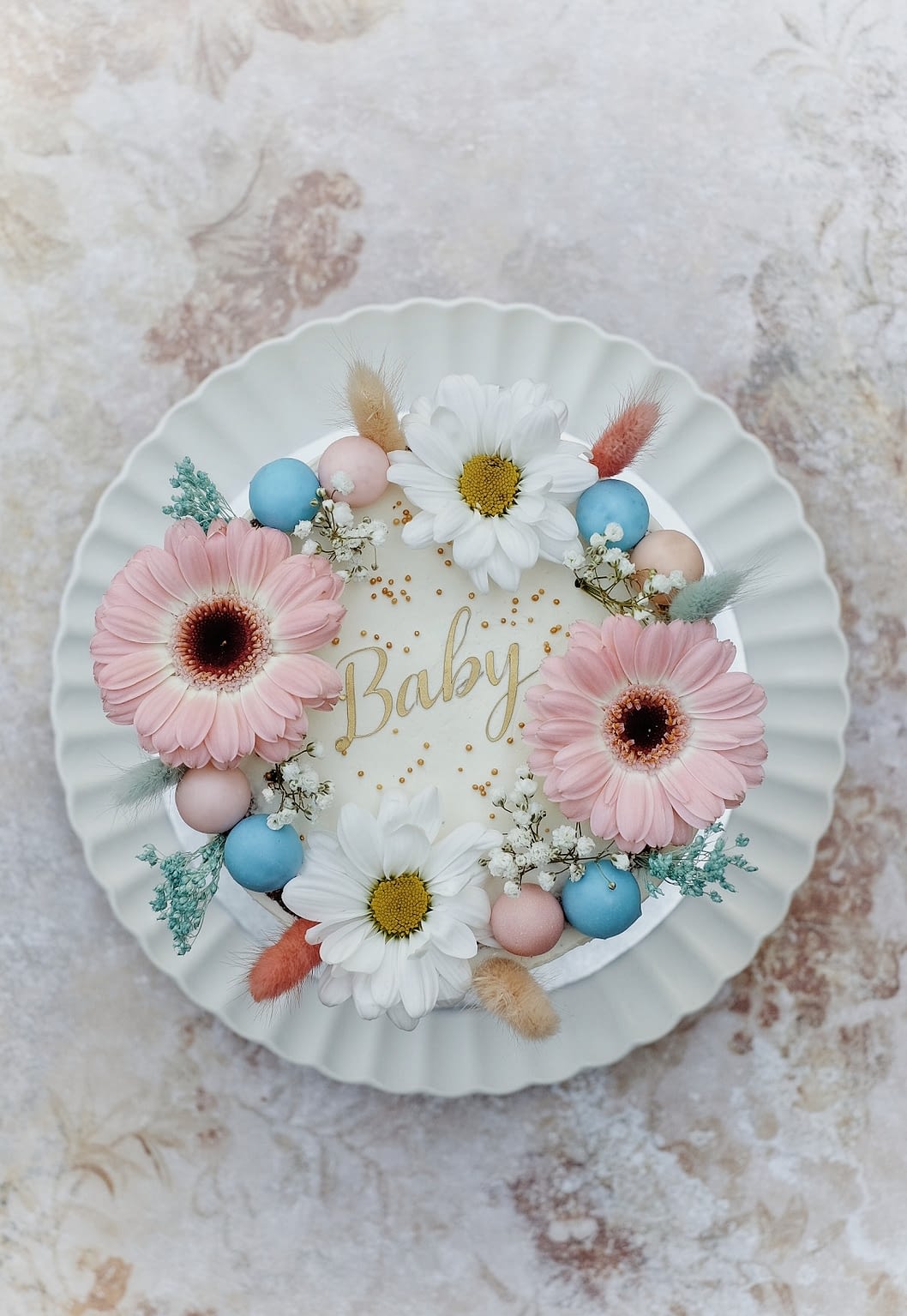 Layer cake fleuri gender reveal